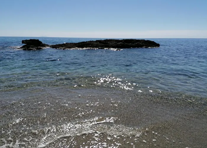La Caletta Corsa Apartments Con Due Camere A 100 M Dal Mare
