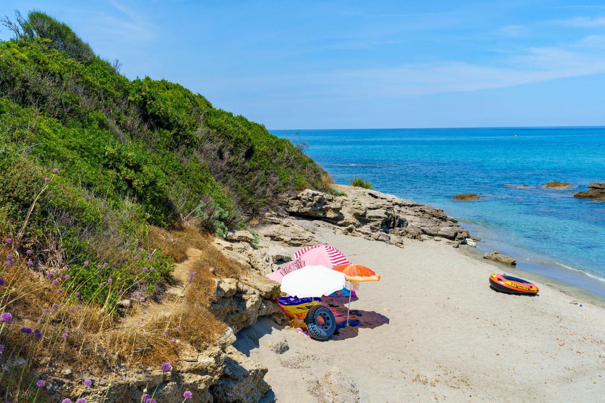 La Caletta Corsa Con Due A 100 M Dal Mare Linguizzetta