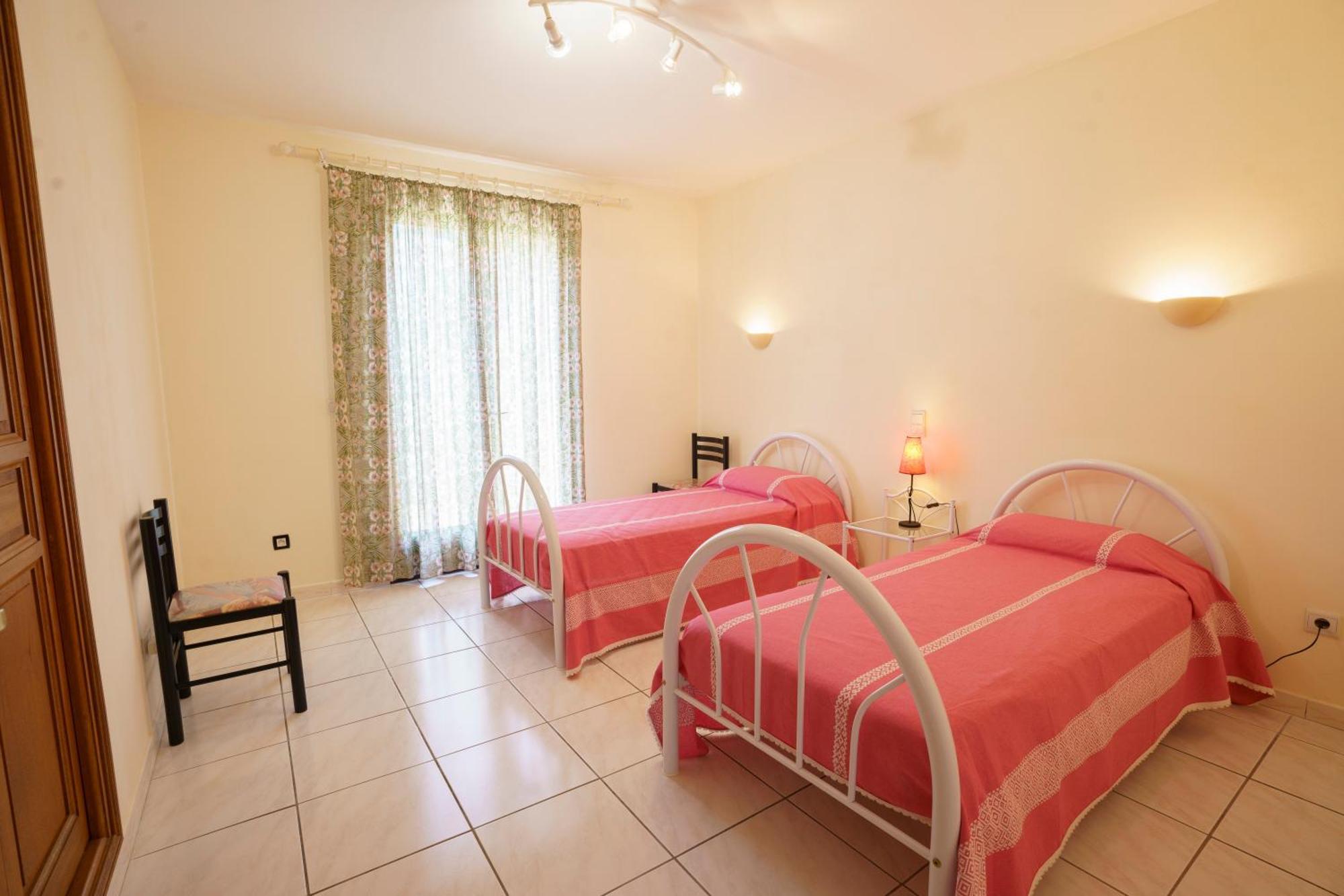 Apartment La Caletta Corsa Con Due A 100 M Dal Mare